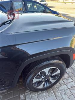 جیپ گراند شیرۆکی